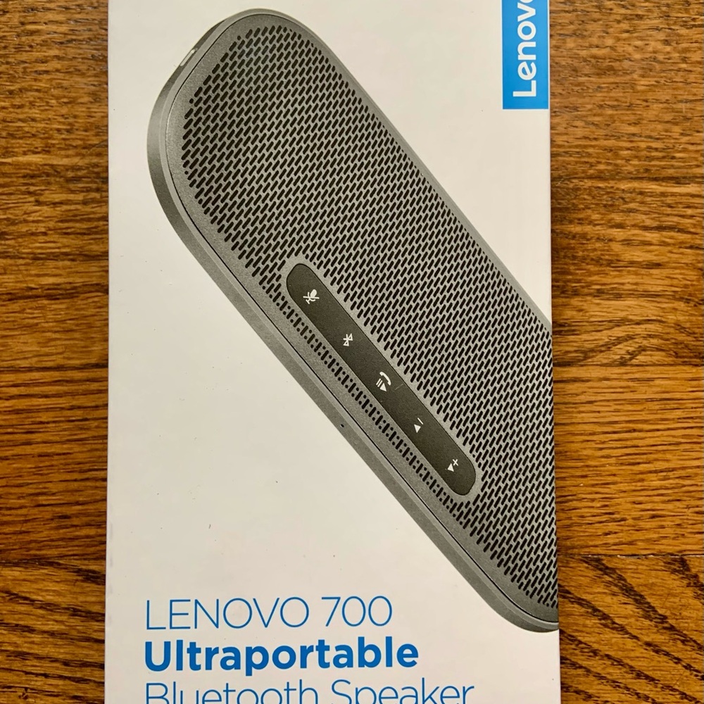 Lenovo 700 Ultraportable Bluetooth Speaker
